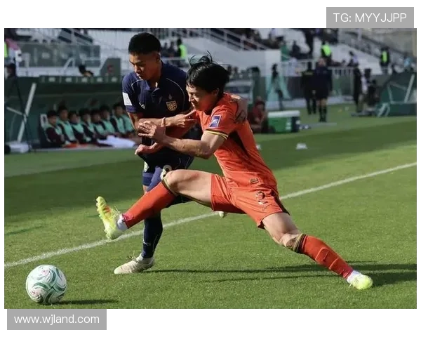 毫无悬念李昊当选国足乌兹之战最佳